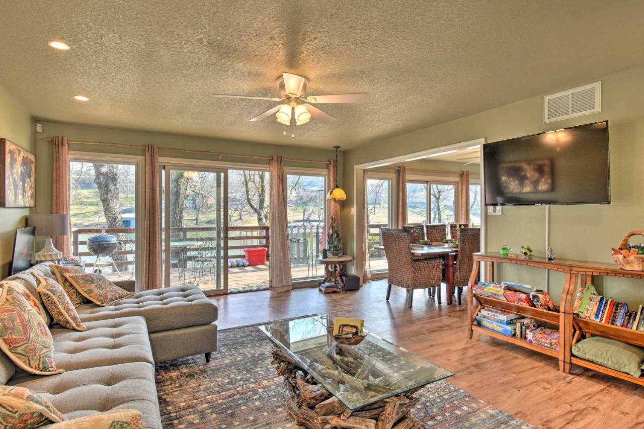 Lakefront Hot Springs Home With Updated Deck And Dock! Εξωτερικό φωτογραφία
