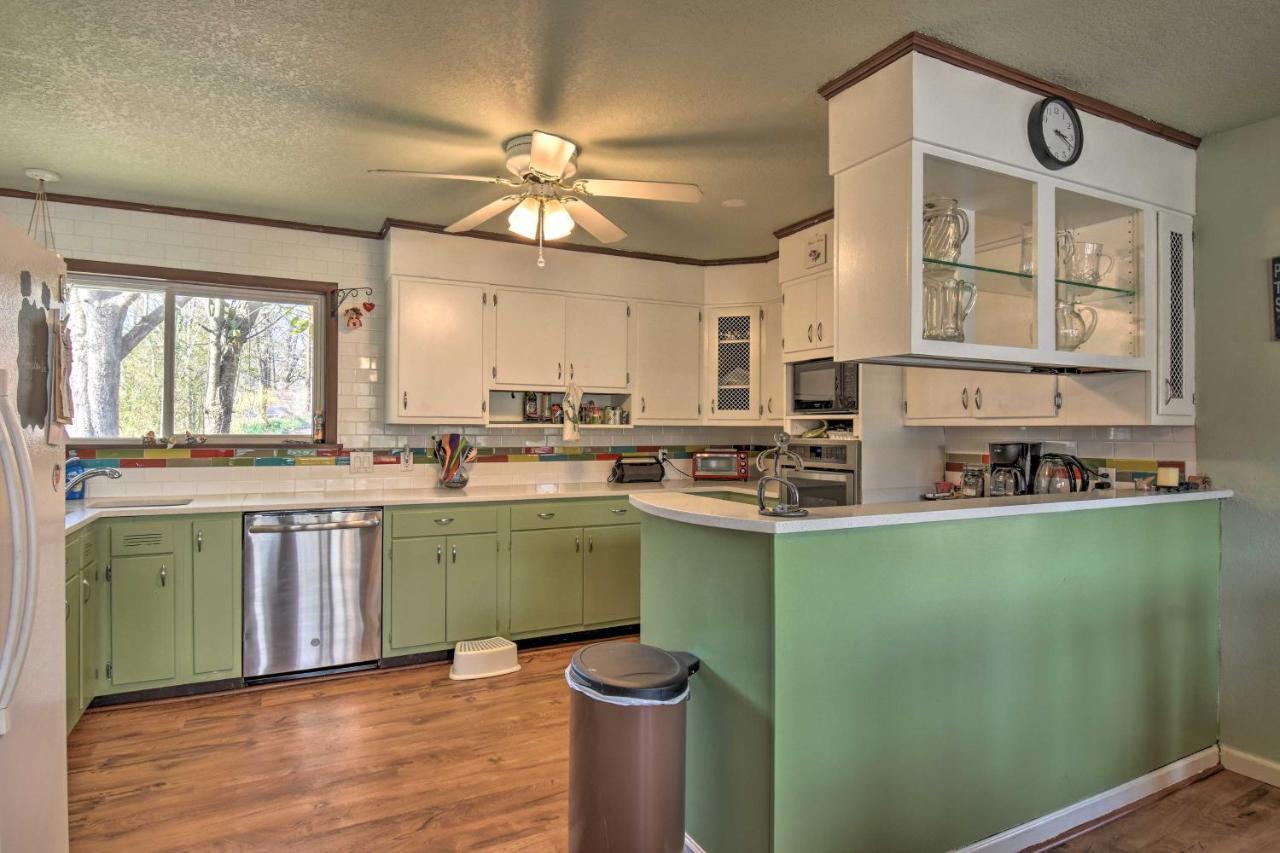 Lakefront Hot Springs Home With Updated Deck And Dock! Εξωτερικό φωτογραφία